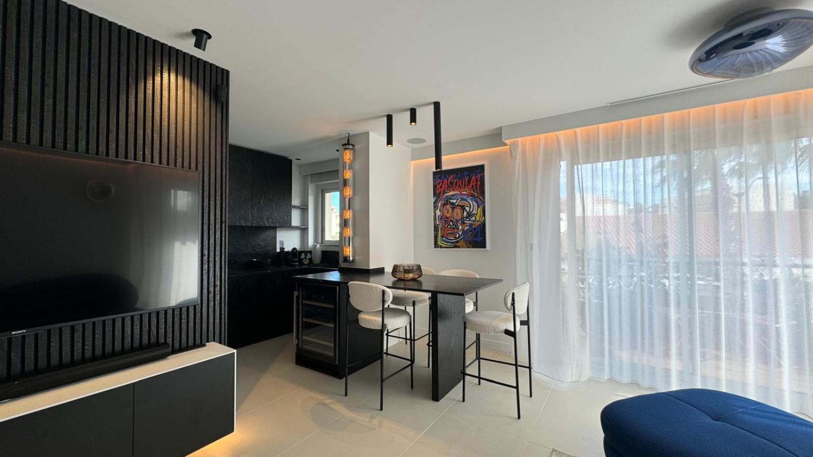 Appartement Luxueux Plein Centre De Cavalaire A 2Mn De La Plage Exterior photo